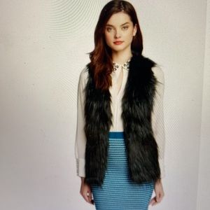 NWT Romeo + Juliet Couture glam faux fur black & dark green vest Size S